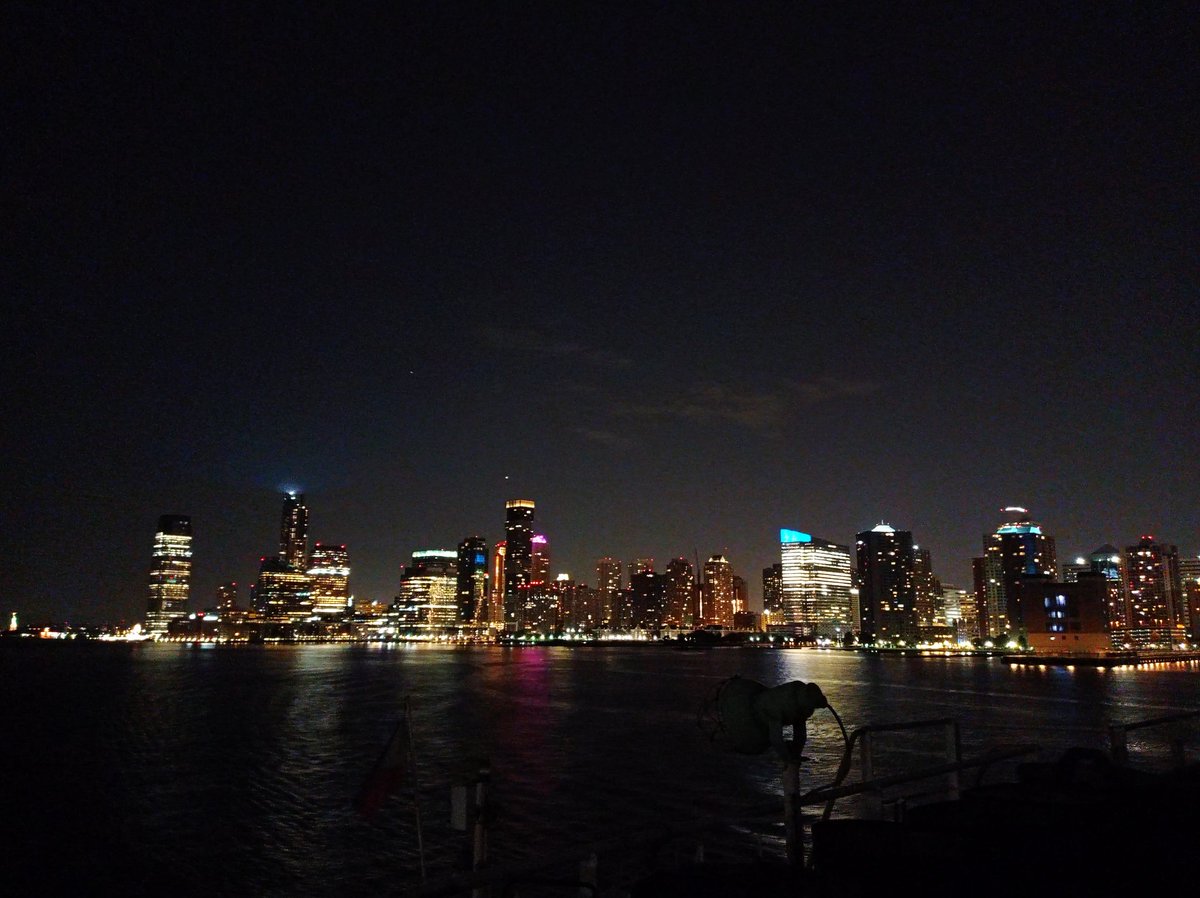 rigel_rota's tweet photo. Welcome to New York. ❤️🇺🇲⚓🗽 https://t.co/2BoY3p7Bel