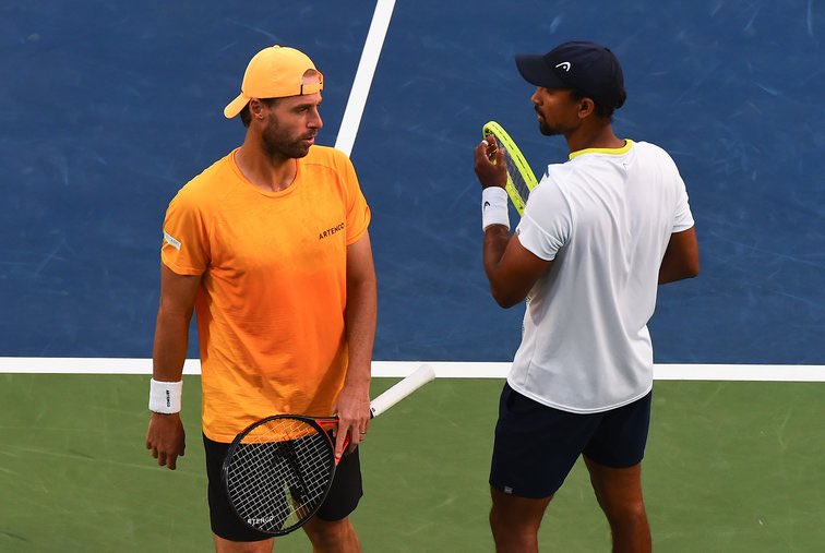 TennisSA's tweet photo. @ravenklaasen and his partner Oliver Marach (AUT) suffered a 6-3, 6-4 defeat in the round of 16 to unseeded Jean-Julien Rojer (NED) &amp; Horia Tecau (ROU) on Monday night.

Klaasen was the last South African player in the singles and doubles draw. 

Up next 🔜 @usopen 

#CInCyTENNIS https://t.co/XzsTPTwrf3
