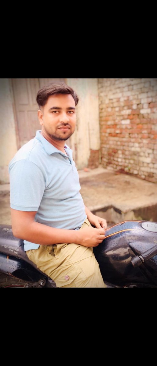 warsi07's tweet photo. जो उम्र भर ना मिल सके 
उसे उम्र भर चाहना इश्क़ है। https://t.co/wVhCdQa67C