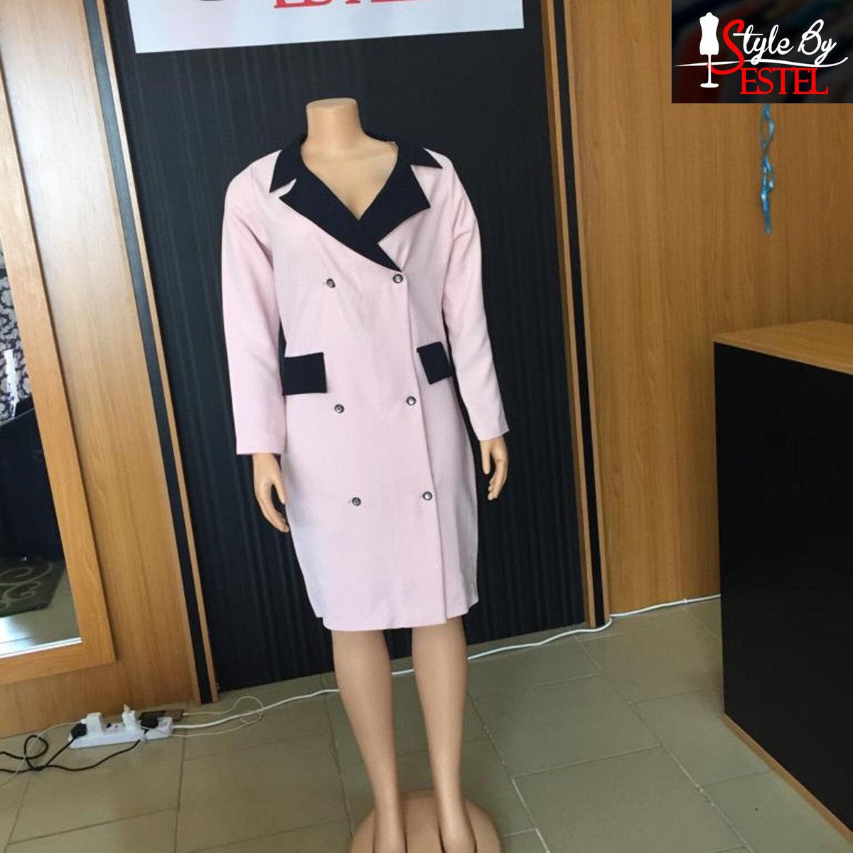 Styleby_Estel's tweet photo. Tuesday Goodness! 😯😍

This beautiful corporate outfit from our ready-to-wear collection got to our client in Abuja, and she love her dress. 

Style By Estel gives you the fashion vibes. 😍💕👗✂.

Visit us now, @ no. 1congo street(Lois water  building) opposite thamis event https://t.co/C7iPIClZqg