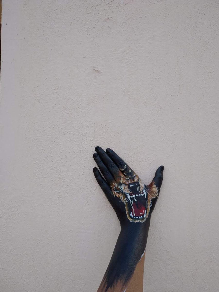 Support the arts, date an artist 🤡

Took forever to paint, you better be rt-ing this when you see it 😩