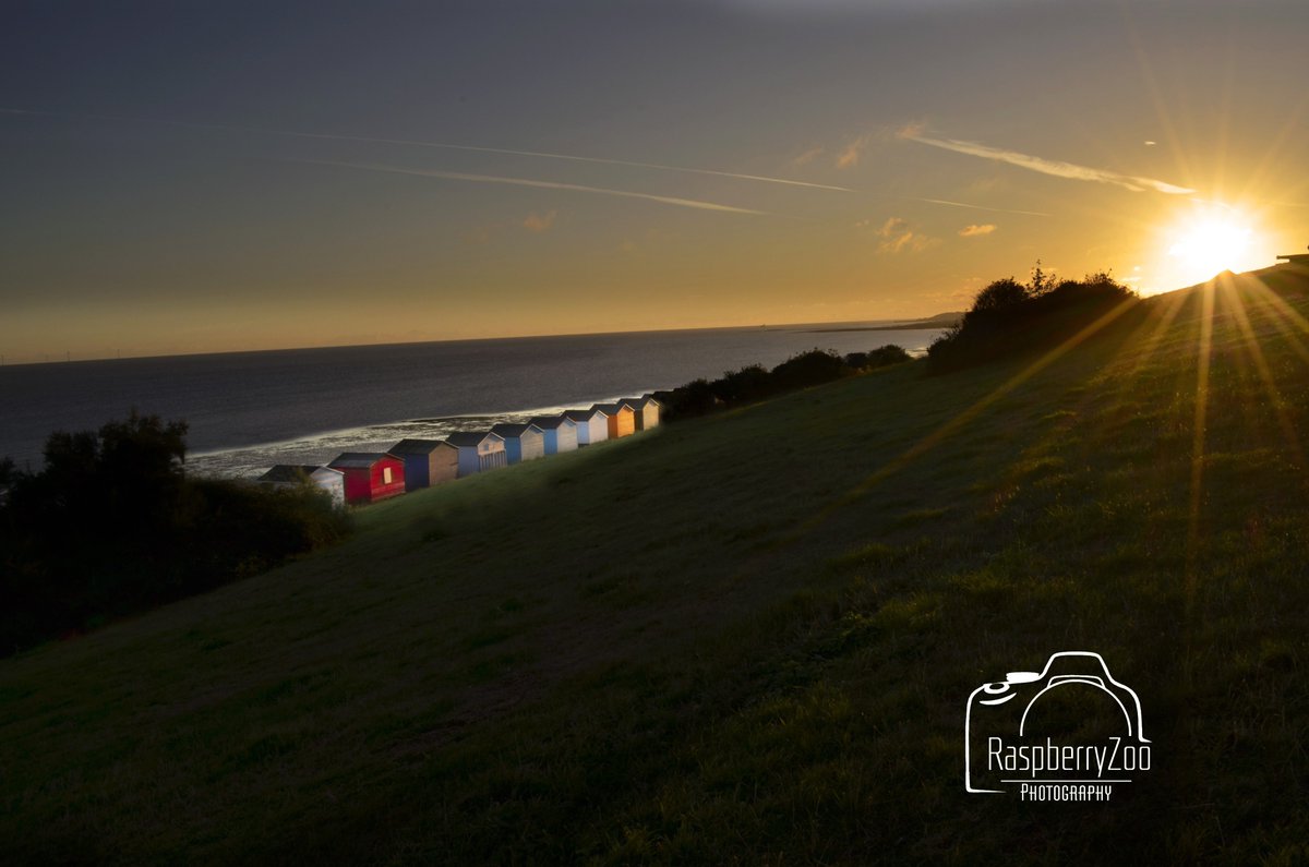 'Whitstable Beach Huts'
raspberryzoophotos.co.uk
#seaside #beachhuts #kent #wallart #greetingscards #raspberryzoophotos #britishseaside #staycation