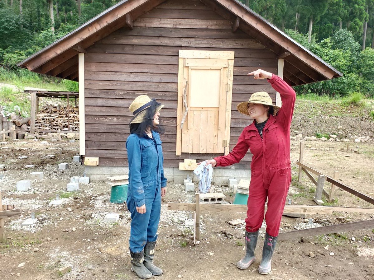 上山さん 家族でキャンプ場作り 今さらプロフィール 一緒にキャンプ場を作っている 赤つなぎの叔母です 私の母の妹 Ab型 年齢非公開 趣味はテニスとバレーボール 特技はパン作り 大型バイクとモトクロスに乗ってる 1本目はビールを飲み