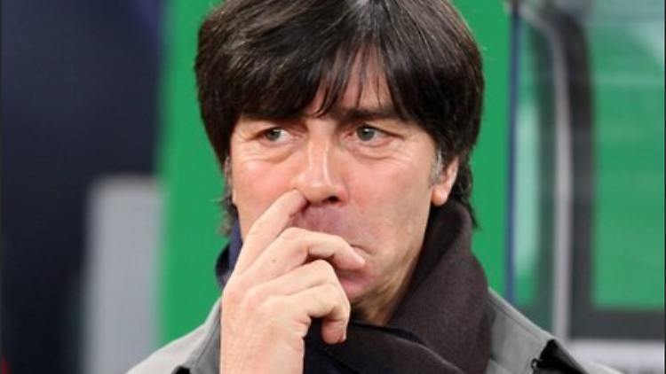 The biggest national minorities in Innsbruck are Germans  and Italians . A famous former German inhabitant of the city was World Cup winning manager Joachim Löw, in charge of and champion with FC Tirol in 2001/02!  (6/9)