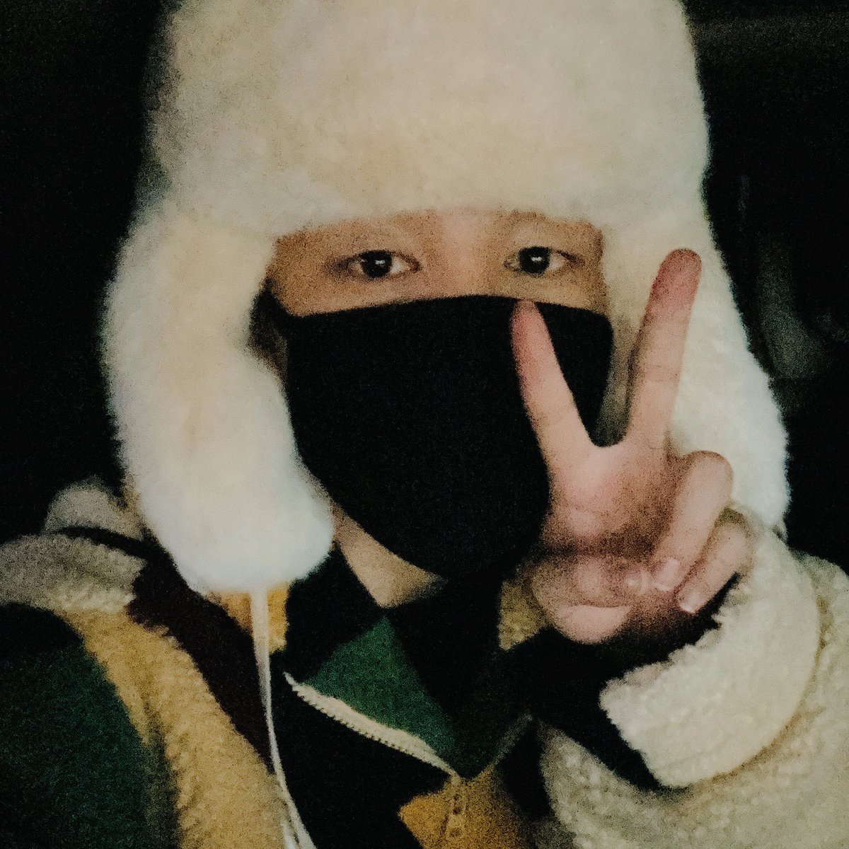 Jimin looking tiny a thread: