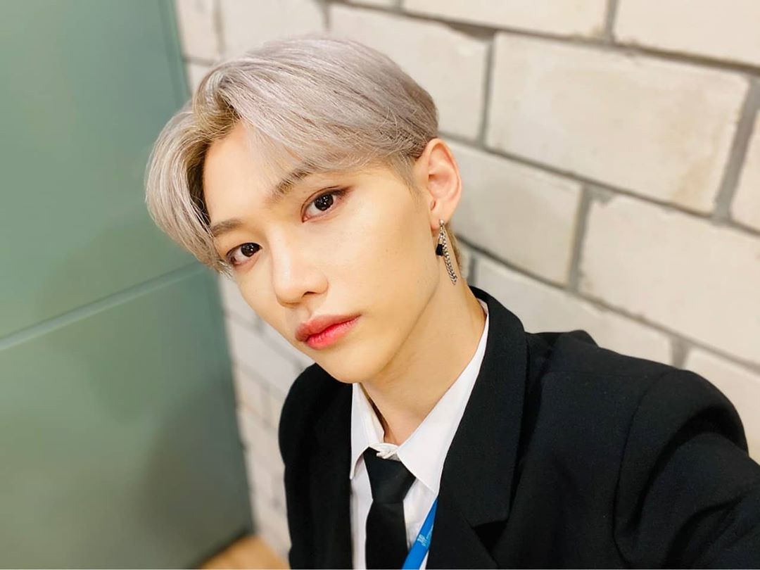 office look felix,,,, do i even need to explain how good he looks because i can't do it with one thread only