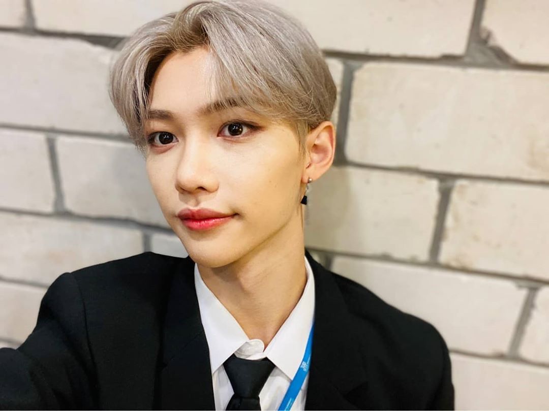 office look felix,,,, do i even need to explain how good he looks because i can't do it with one thread only