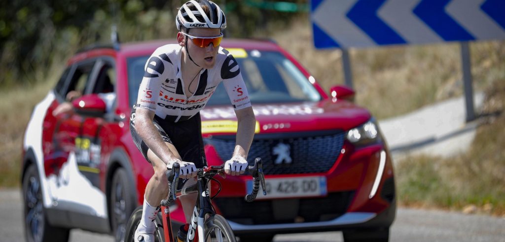 WielerFlits's tweet photo. Jumbo-Visma bevestigt komst Sam Oomen https://t.co/ZgfN3Hv1HF 

#SamOomen #TeamSunweb https://t.co/TXcXdEdBE8
