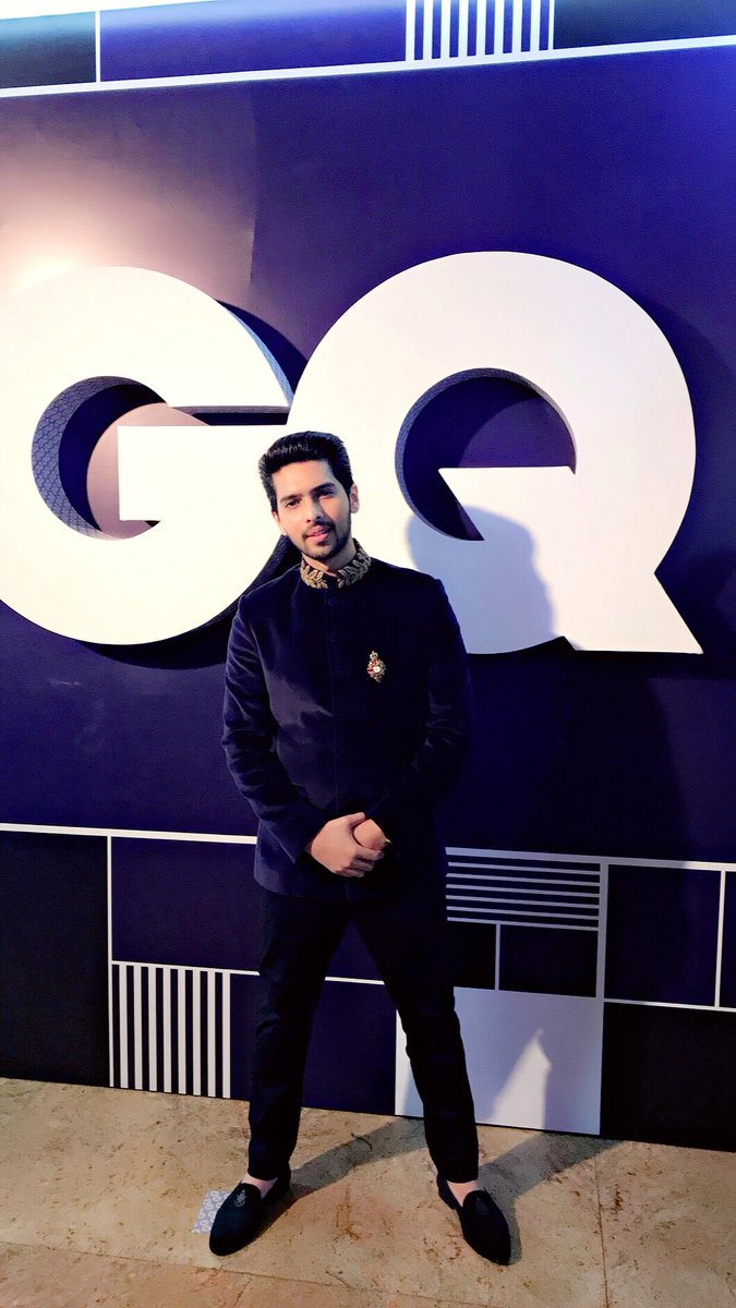 ARMAAN MALIK IN KURTA.(A thread)9.