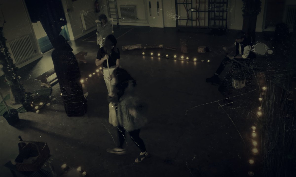 Committing fully to storytelling and the importance of stories for children and adults. Our second teacher day is all about the importance of reading! #storytelling