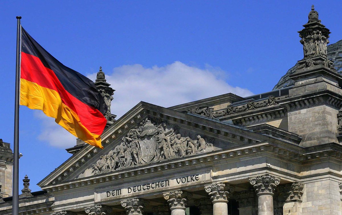 SpaceWatchGL's tweet photo. German space policy - thoughts about the need for a strategy and a corresponding legislation by K.-P. Ludwig, @SaracSonay, Dr. Christian Langenbach of @DGLReV #DataSecurityAct #FederalMinistryforEconomicAffairsandEnergy @DLR_en @dlr_de https://t.co/BswOKvMeJN https://t.co/nus0Gq8Bcy