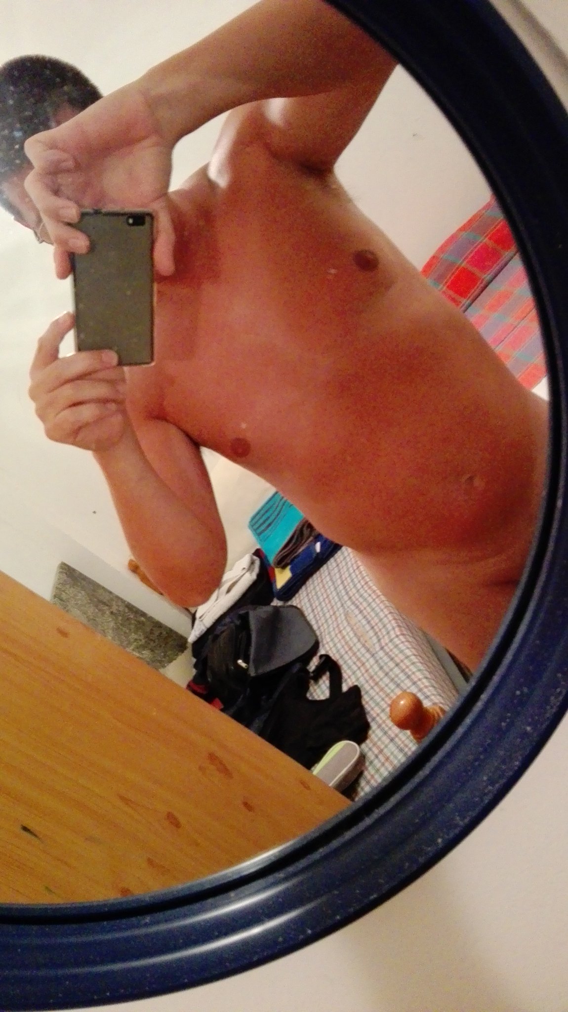 #CAM4 I'm live on https://t.co/9NzfyWn085 Vamos Chicos... 1er GOAL; Full Naked. O Mejor Sólo Que Mal