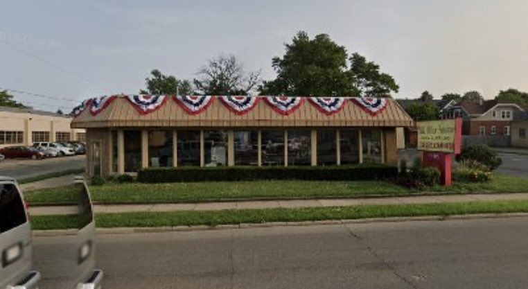 ElijahSchaffer's tweet photo. This is B&amp;L Office Furniture in Kenosha, Wisconsin 

before &amp; after the #BLM riots on Monday night 

This is a small business

a place where people work 

Sitting on a property somebody invested in 

 This is real America 

All destroyed by heartless criminals https://t.co/XCFhASw6it