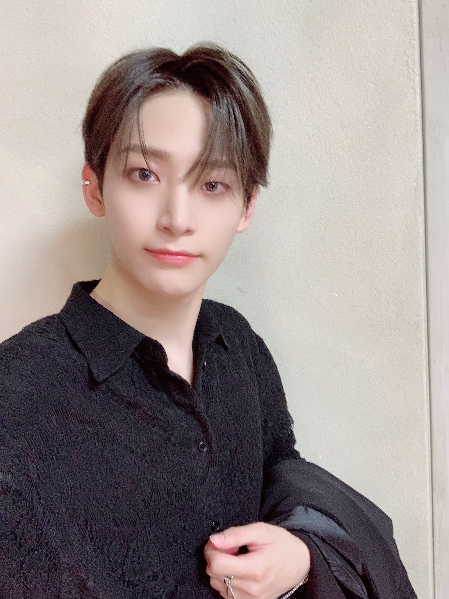 CRAVITY_twt's tweet photo. 러비티~☺️ 사랑해요~❤️
갑자기 말해주고 싶었어요😊
#정모 #러비티 #사랑해요 #Flame https://t.co/PXm2XAbO5Z