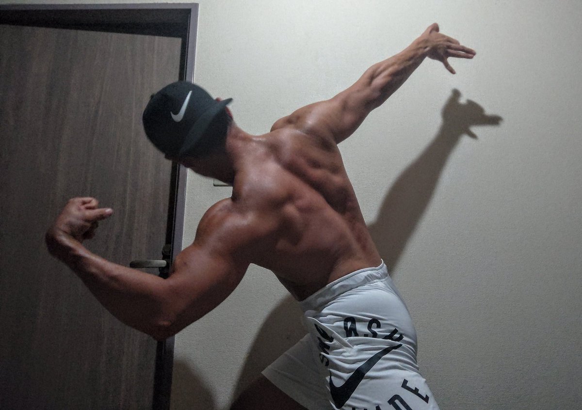 サーバル様 影di 様の人 Di Twitter 筋肉影絵 犬