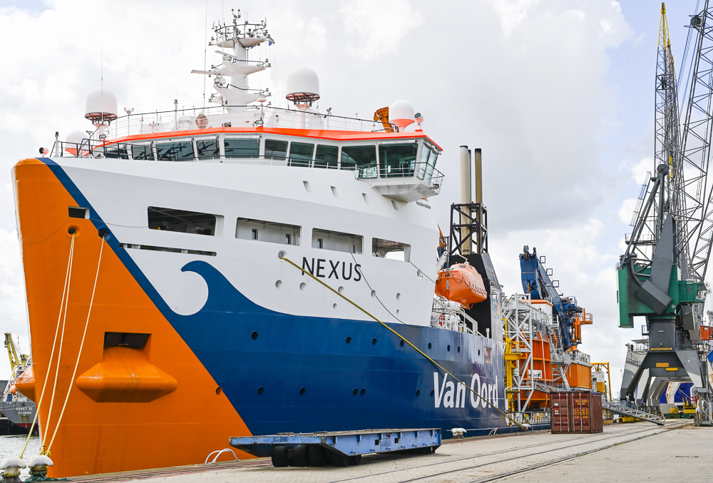 RHB Stevedoring Rotterdam (@rhbstevedoring) on Twitter photo Alongside our terminal <a href="/RHBStevedoring/">RHB Stevedoring Rotterdam</a> the "NEXUS" of Van Oord, a cable layer vessel with cable carousels. After a mobilisation ready for the next job. #nexus #energytransition #vanoord #windenergy #offshore #breakbulk #portofrotterdam #layby #wind #cablelayer #mobilisation Alongside our terminal <a href="/RHBStevedoring/">RHB Stevedoring Rotterdam</a> the "NEXUS" of Van Oord, a cable layer vessel with cable carousels. After a mobilisation ready for the next job. #nexus #energytransition #vanoord #windenergy #offshore #breakbulk #portofrotterdam #layby #wind #cablelayer #mobilisation
