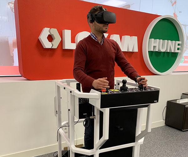 LoxamHune's tweet photo. En #LoxamHune apostamos por la tecnología de última generación.

Prueba nuestro SIMULADOR DE REALIDAD VIRTUAL de Plataformas Elevadoras Móviles de Personal 

✔️ Experimenta de una experiencia real y fórmate en un entorno seguro y controlado. https://t.co/iOGQZuKHT1