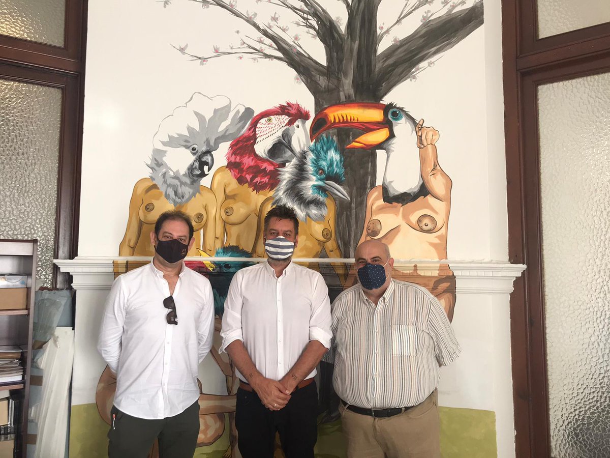 📍🔥 El president de <a href="/JCF_Valencia/">Junta Central Fallera</a>, @carlosgaliana, s'ha reunit hui amb la <a href="/FFEIIG/">FFEIG</a> i ha transmès el seu suport per dur a terme la gala dels 'Premis Eugeni' el 28 de desembre per contribuir a més a reactivar l’activitat fallera.🎖

🔗➡ bit.ly/3lgBcCN

#Falles21