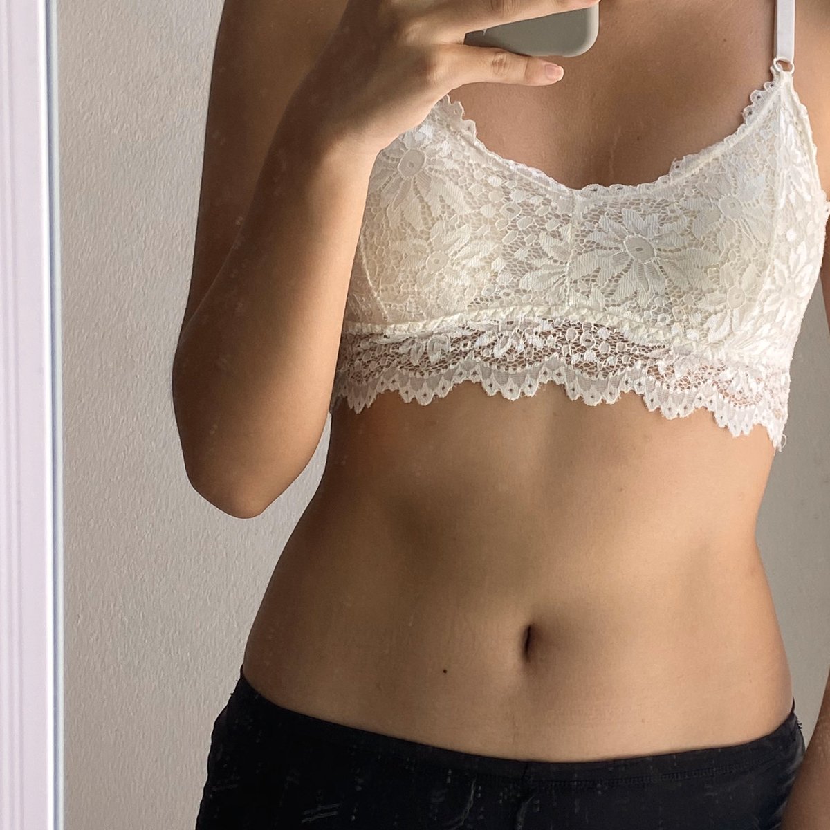 tkxmq_'s tweet image. สิ่งที่ได้จากการกินคลีน 1 อาทิตย์ ไม่กินหวาน no sugar งดชานม น้ำอัดลม ของทอด ของมัน แล้วพวก snack พุงโตๆหายไปแล้ว สิวช่วงคางไม่ขึ้นแล้วด้วย ฮือ ภูมิใจ หลักจากนี้จะดูแลหุ่นตัวเองแล้ว จะไม่ตะบี้ตะบันกินอีกแล้ว แงๆๆ