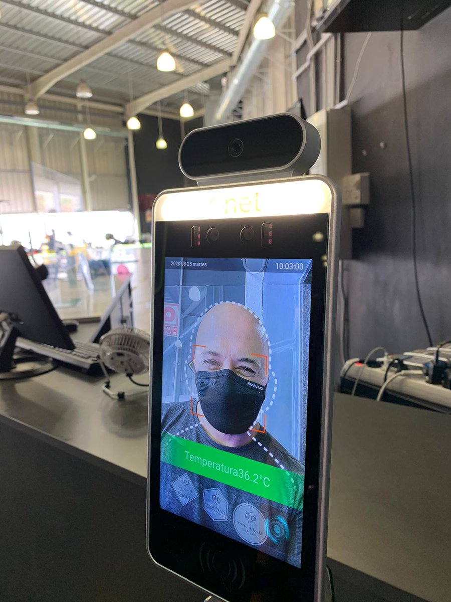 HealthSpaceTF's tweet image. El dispositivo #BiosaneX de @xnet_software detecta la temperatura y la correcta colocación de la mascarilla de todas las personas que acceden al centro.

--- 🏋🏼‍♀️🤼‍♀️🤸🏾‍♀️🧘🏼‍♂️⛹🏻‍♀️🚴🏼 ---

💪 #EspírituHealthSpace
🖥 info@healthspacept.com
📲 606 20 02 92