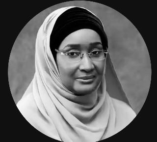 Amedjy222's tweet photo. Ladies and gentlemen I present to you Sadiya Farouk the first lady to change her name in 1897 to miss disaster later chop money and said she feed children wey dey dere padas house. #npowerdeservepermanency npower
#nigerianhistory https://t.co/SRAdiw3EMH