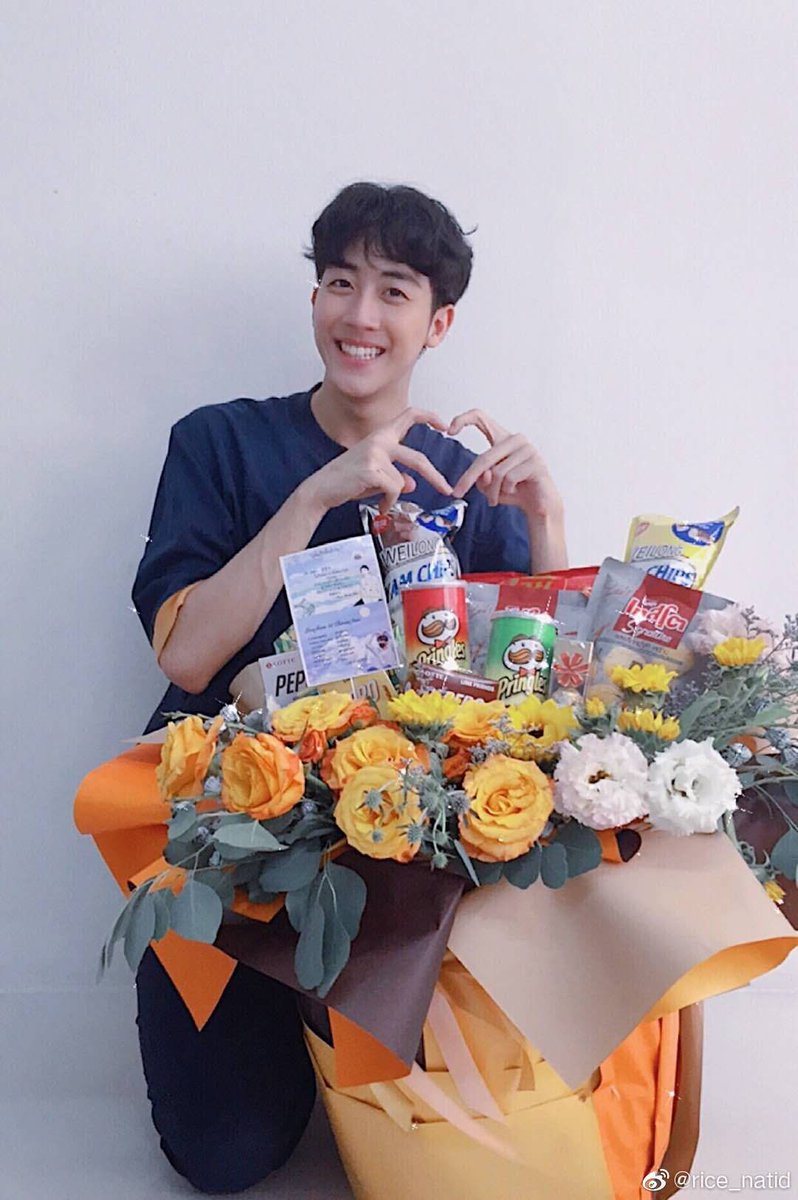 ggyofy0808's tweet photo. To Rice 米睿阳:
Happy Chinese valentine's day.
Wish the light of sunflower always be with you,can face anything calmly,happy forever.💛
@ricerere https://t.co/UzF7cYosxF