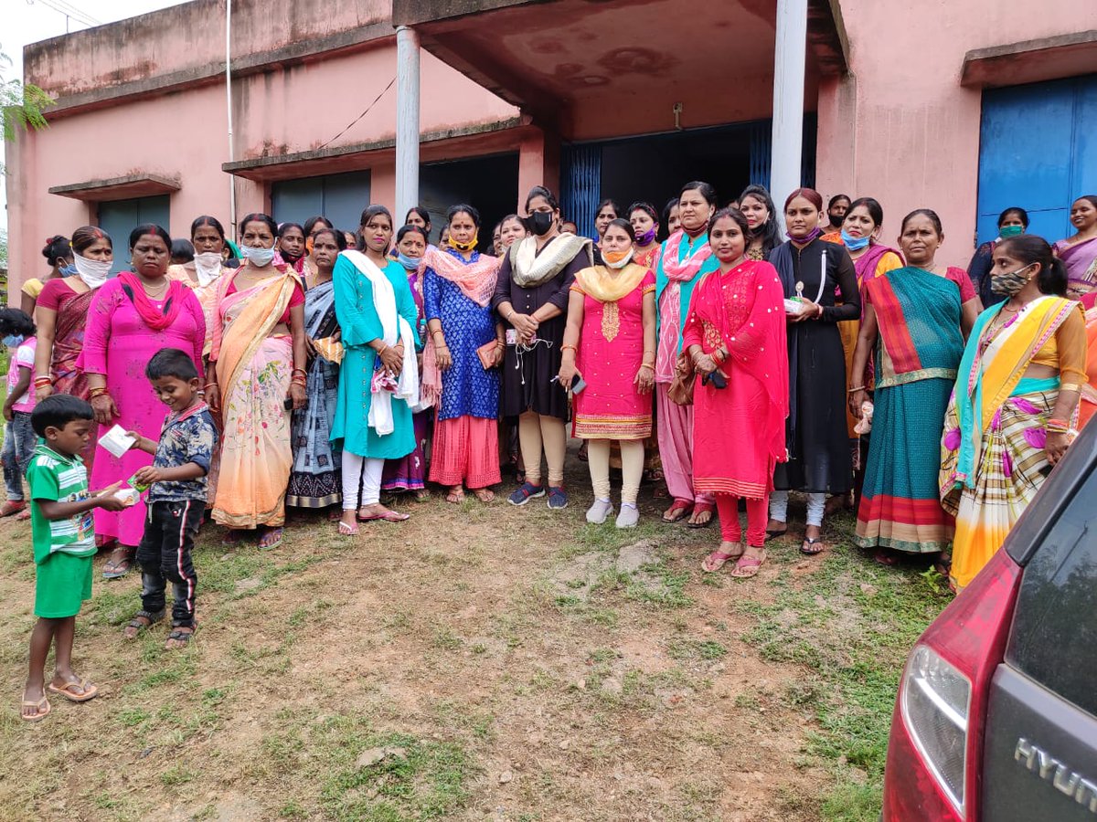 JharkhandPMC's tweet photo. .@JharkhandPMC अध्यक्ष @gunjanS9434 जी की अध्यक्षता में बोकारो जिला के बेरमो विधानसभा क्षेत्र में चंद्रपुरा दुग्  धा एवं सुभाष नगर में उपचुनाव को लेक��� बैठक संपन्न हुई।

@MahilaCongress @sushmitadevinc https://t.co/UjYzdoLJ3P