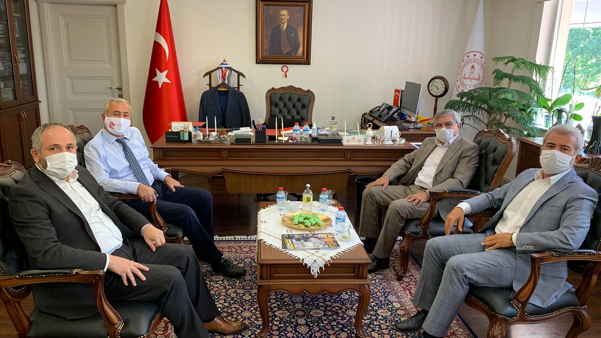 EgitimBirSen's tweet photo. Millî Eğitim Bakan Yardımcısı Mustafa Safran’la görüşerek, mazerete bağlı yer değişikliği talepleri karşılanmayan öğretmenlerimizin mağduriyetinin giderilmesi ve kalıcı çözüm için gerekli adımın atılması talebinde bulunduk.

🔗https://t.co/23zHxQJY1o https://t.co/lY6082tiKV
