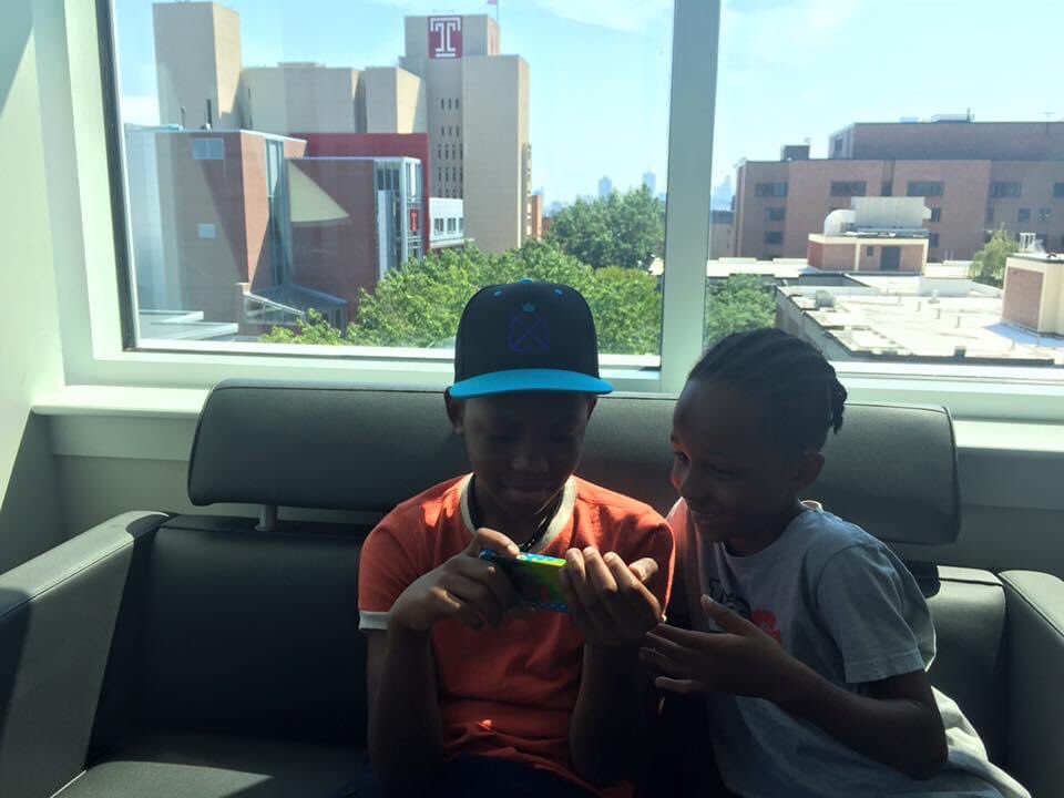 RepRabb's tweet photo. #OTD 2015, I brought my sons with me to the first day of class at the @foxschool where I taught social #entrepreneurship for the last time before @TAUP successfully expanded to include 1,500 #adjunctprofessors. โค๏ธ #unionstrong @AFTPA https://t.co/j58HfrZF9V