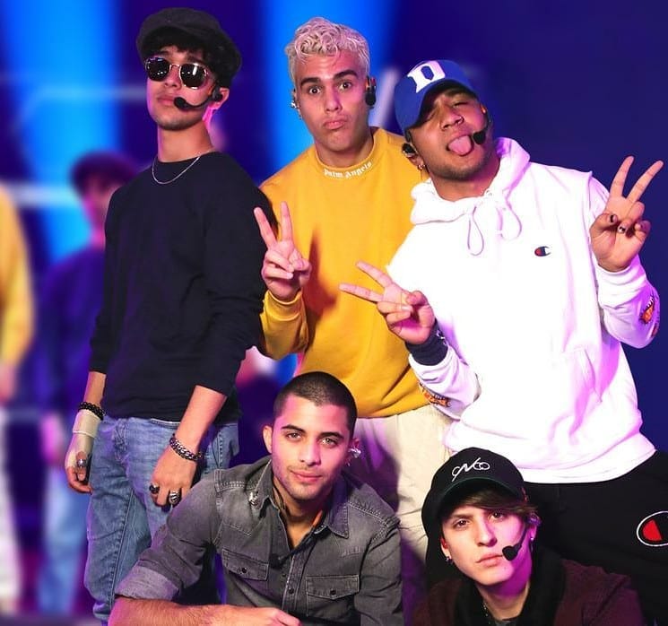 mybbychris2015's tweet photo. @LatinGRAMMYs Los nenes @CNCOmusic su álbum #quequienessomos #qqs  lo escribieron ellos y un es el regalo más lindo q mis pudieron dar temazos son, además cantan, bailan, componen, ilustran y su humildad ni se diga. https://t.co/iK9ZKTP2TI