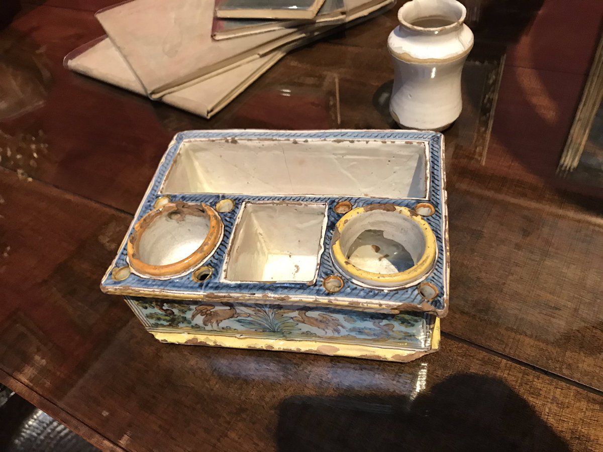 LeonorZozaya's tweet photo. #Tinteros de la maravillosa #CasaDeSorrolla en #Madrid, de entrada gratis estos días de agosto. 

🇬🇧 #Inkwells of the nice and interesting @MuseoSorolla (#Spain). Visit it for free this August days! https://t.co/1ByPEScCJ7