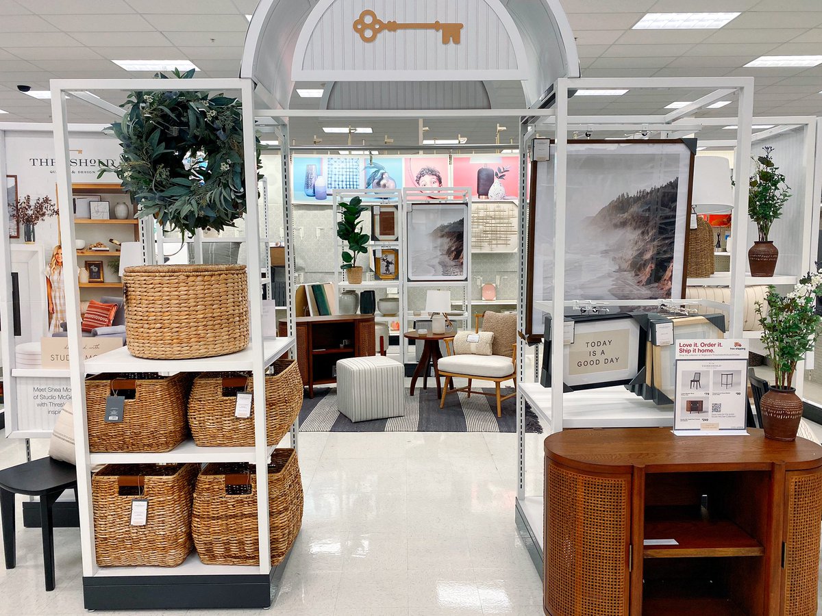 Today is a good day here at 2357 with all new Studio McGee and all the fall decor!🍁🍂🍁
@JPDixon77 <a href="/AshMo2357/">Ashley</a> <a href="/William59652023/">William</a> <a href="/KevinKaminski10/">Kevin Kaminski</a>