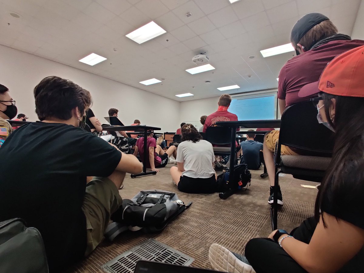 JessicaWSLS's tweet image. This is what the first day of class looked like inside one #VirginiaTech classroom yesterday. Students tell us this professor has been temporarily replaced, but the university will not comment on that.