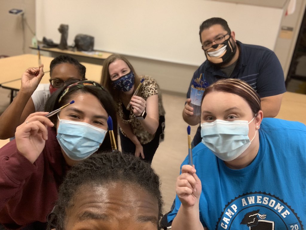 MsTylersTechies's tweet photo. Well we’re not Picasso, yet! #togetherwewillbuildabettertomorrow #CECOLTS @thegoodread @coach_colts @CarrollColts @ymorale89336796 @the_ArtGuy https://t.co/8Tt4xFbrRm