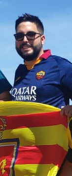 alfonsheffield's tweet photo. Este joven montañero zaragozano hizo cumbre el pasado 9 de agosto en el Annapurna sin ayuda de oxígeno pero, como no juega en el Barça o en el Madrid, no lo verás en las noticias. https://t.co/hRdmOzcioA