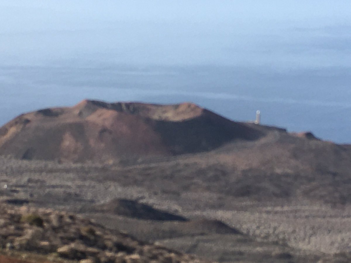 Aranzagutavi's tweet photo. #FarodeOrchilla #ElHierro #PatrimonioCultural punto más occidental de Europa, guía y vigilante en el Atlántico https://t.co/xG394u0XYw