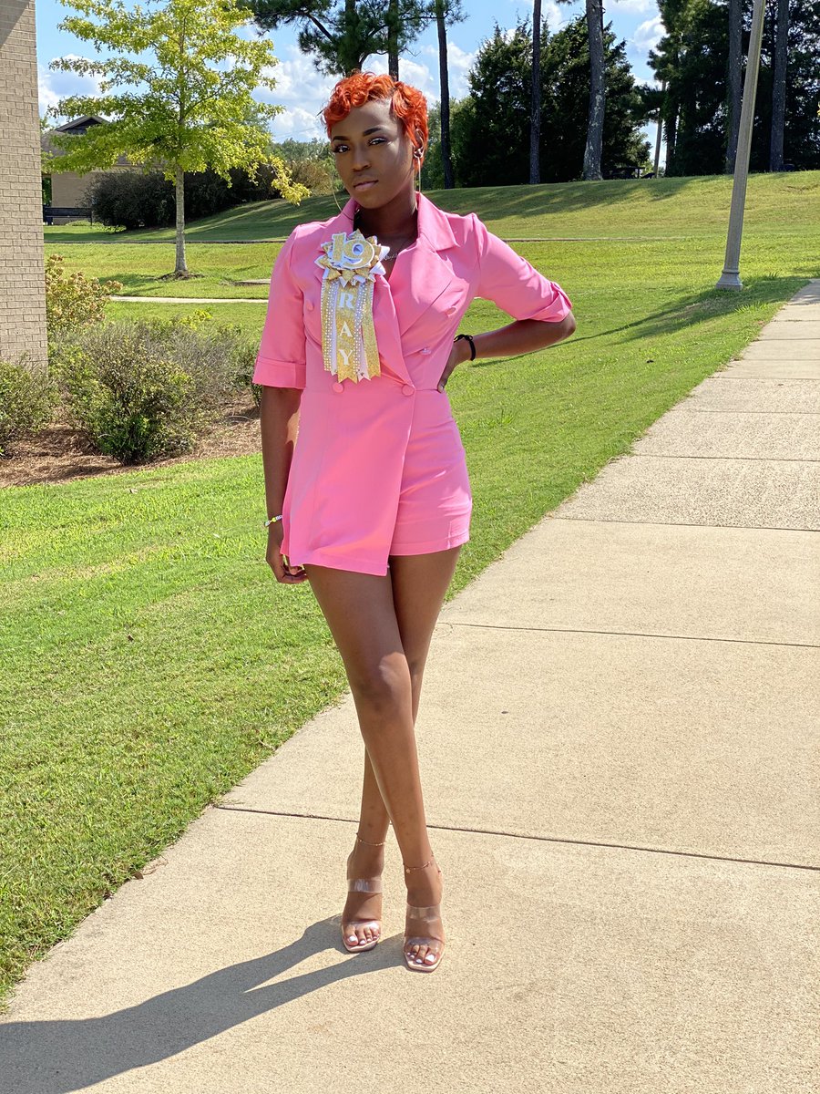 xraylaaaaaa's tweet photo. POP UP😈, GUESS WHO?💕 #8.22🥳 https://t.co/xBFfkYRJAs