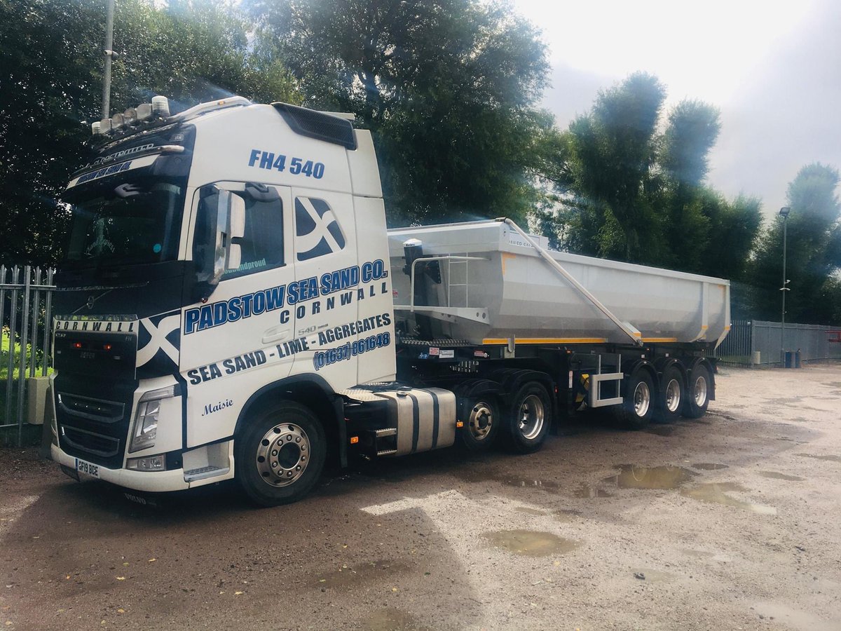 CrickTrailers's tweet photo. A new Dennison Hardox Steel Sliding bogie tipper being collected by its new owner Padstow Sea Sand and Aggregates today. https://t.co/WSV2wiC9Qr