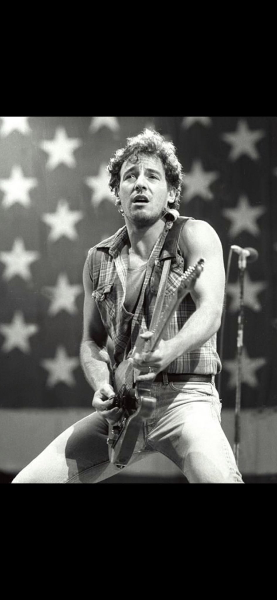 Happy 45th birthday, Bruce Springsteen s Born to Run. Still a classic! 