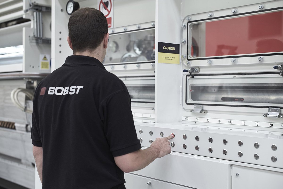 BOBSTglobal's tweet photo. Titan-Polymer purchases two BOBST EXPERT K5’s.
The Russian plant believes in high productivity metallizing by BOBST.
General Director Petrushko says: “BOBST is a company with a reputation as a manufacturer of high quality vacuum metallizers.” https://t.co/RUuEH4D3VJ
#metallizer https://t.co/Y8ONGXvx4k