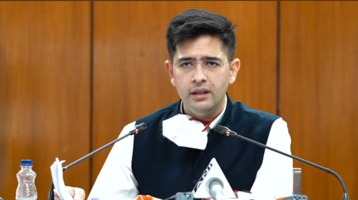 AamAadmiParty's tweet image. Wall Street Journal के आर्टिकल के सामने आने के बाद मिली शिकायतों पर हमारी समिति ने जाँच में पाया कि फ़ेसबुक एक कंटेंट निष्पक्ष प्लेटफ़ार्म नहीं है।

फ़ेसबुक एक पार्टी के पक्ष में केंटेंट को ज़्यादा दिखाता है। फ़ेसबुक की भाजपा से साथ सांठ गांठ नज़र आती है।- श्री @raghav_chadha