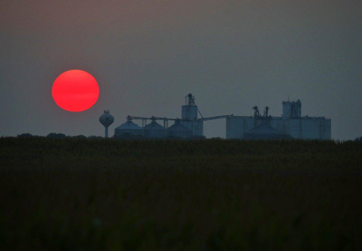 Hazy, smokey, blood orange sunset last night. #wildfiresmoke #sunset #iowa #seekbeauty