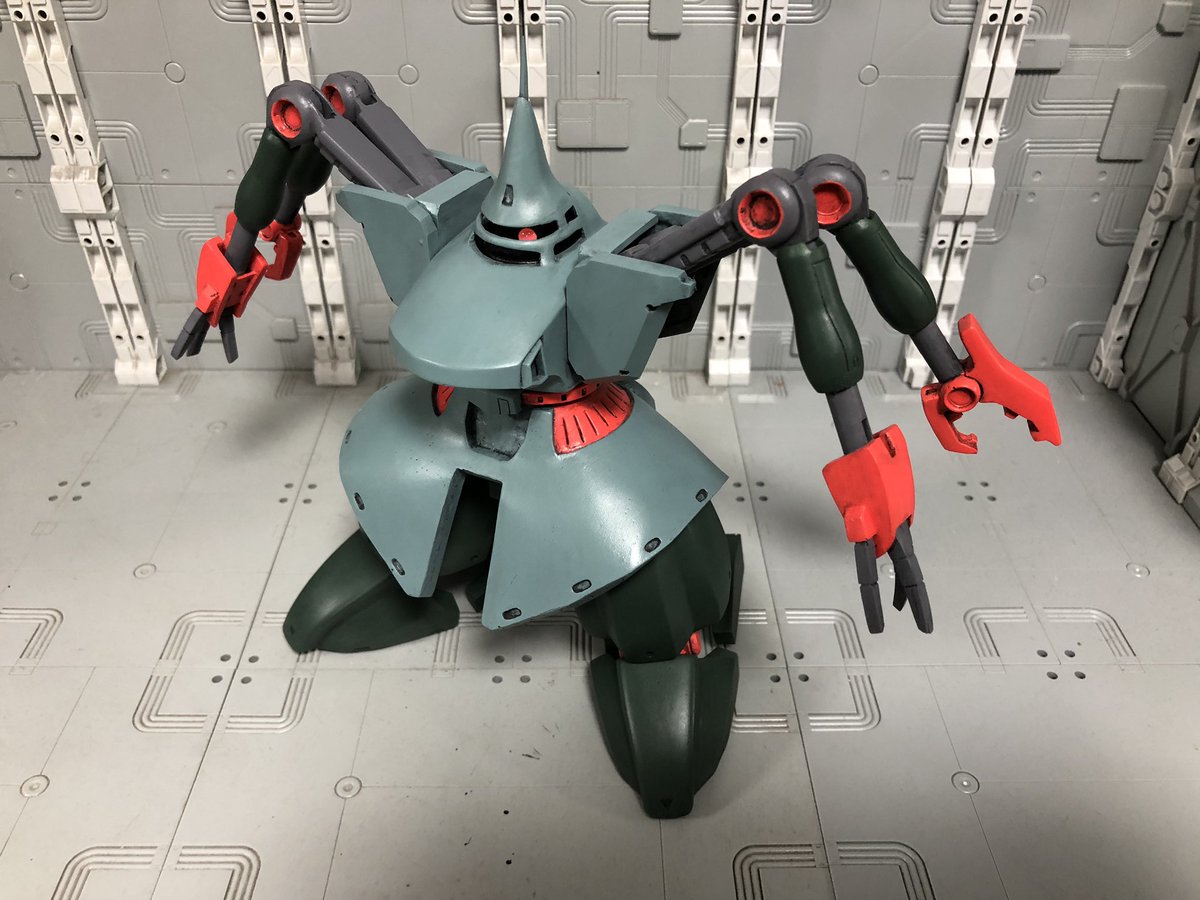 去年のキャラホビで買った GAO電気豚ナマズさんの1/144ゲゼが完成しま