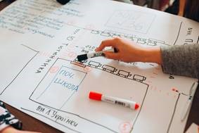 4/ To tackle this challenge, a mobility camp focusing on safety was held in October 2019. The kids learned about global and local trends in transport and cities, considered examples of street design and talked about how it affects comfort and safety.   #TUMIchallenge