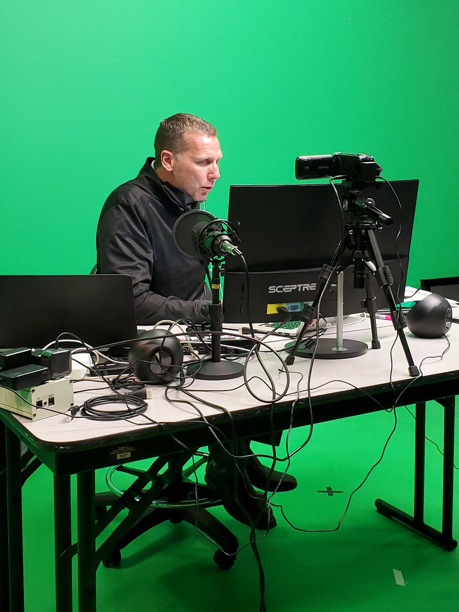 ESCLC's tweet photo. Do you need assistance with how to use Zoom? Contact Mike Triska at NORT2H, triska@nort2h.org, and he will turn you into a pro in no time! NORT2H can also help with all your technology needs. @MakeTechFun @distinctly_dave @SuptFrancoGallo https://t.co/CBtimVSLXl