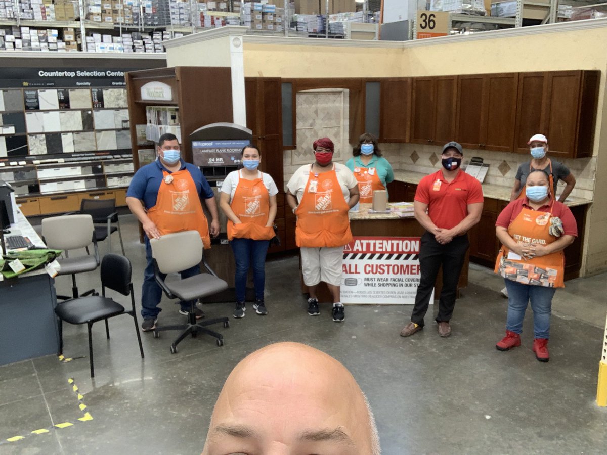 GroverAstroLawn's tweet image. @thd6510 Thank you for having us #astrolawn @GeorgeneBoone4 @therealKammer #turf #homedepot