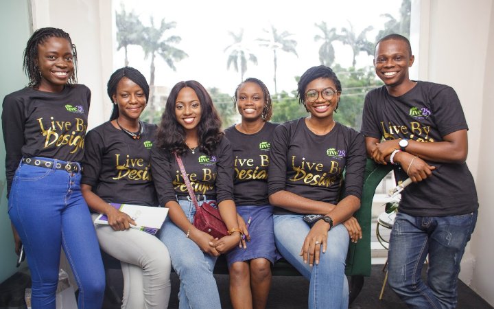 Horjik2's tweet photo. Once upon a time
A Year Ago.
I met a Wonderful Personality and a Team.
Grateful and Blessed
@funtoibuoye thank you for the opportunity to be trained in your organisation @five28interiors as an Intern...
Now @3perfectconcept https://t.co/IwjjAFEx6I
