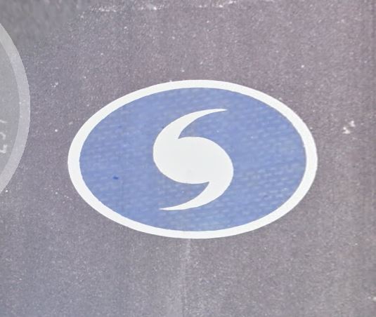 TxDOTBeaumont's tweet image. Evaculanes are set up and available for use in areas throughout Hardin, Orange, Newton and Tyler Counties. If you see this symbol located along the shoulder, it indicates an evaculane which can be used as a regular lane of traffic.