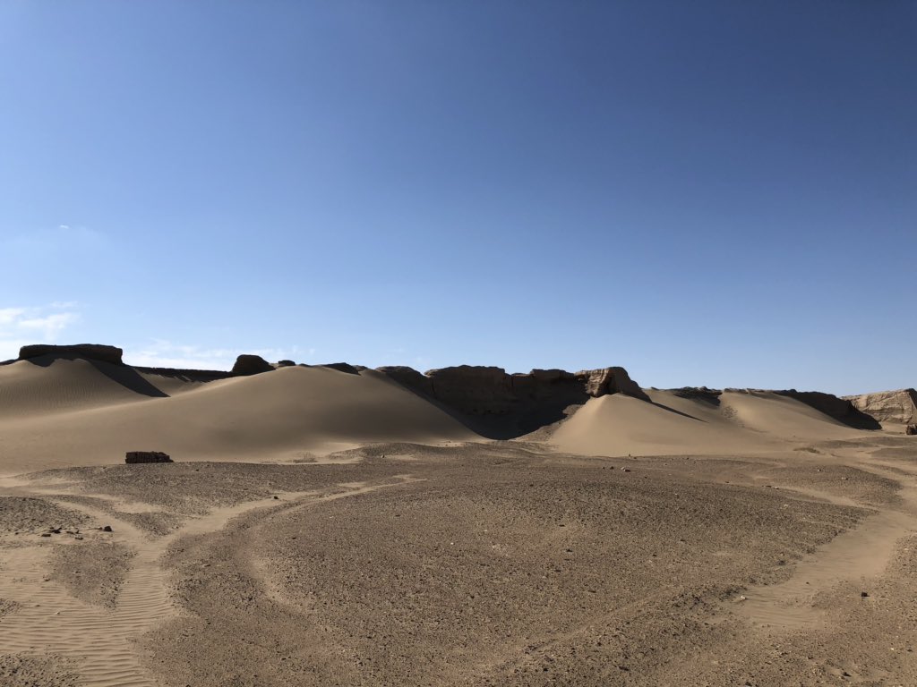 Excavation by the greats (Aurel Stein passed) and other Chinese & international archaeologists unveiled troves of artefacts, including coveted Tangut texts and silks. Today’s conservators are fighting a tireless battle to keep the desert at bay - but sometimes unsuccessfully. 5/5