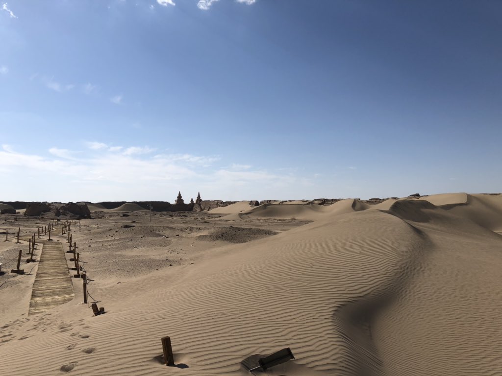 Excavation by the greats (Aurel Stein passed) and other Chinese & international archaeologists unveiled troves of artefacts, including coveted Tangut texts and silks. Today’s conservators are fighting a tireless battle to keep the desert at bay - but sometimes unsuccessfully. 5/5